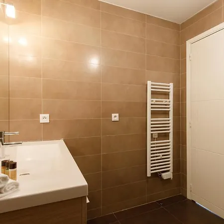 Amina Yourhosthelper Apartment Cannes